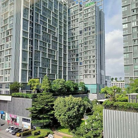 Ideo Mobi Condo Bangkok Exterior photo